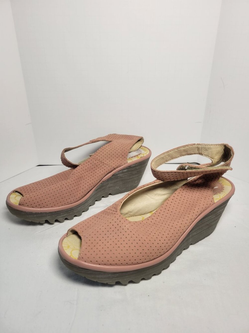 FLY London Yake Pink Perforated Leather Wedge Sandals EU 40 (~US 9) - Picture 6 of 16